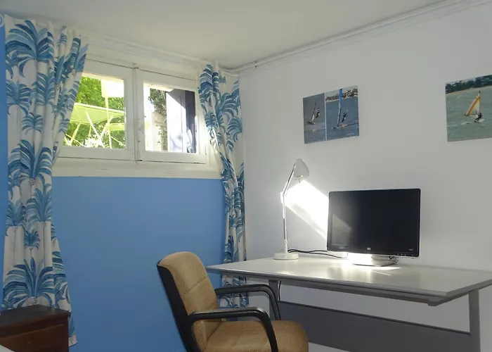 Domaine De Perpignac Victoires Casa de Férias *